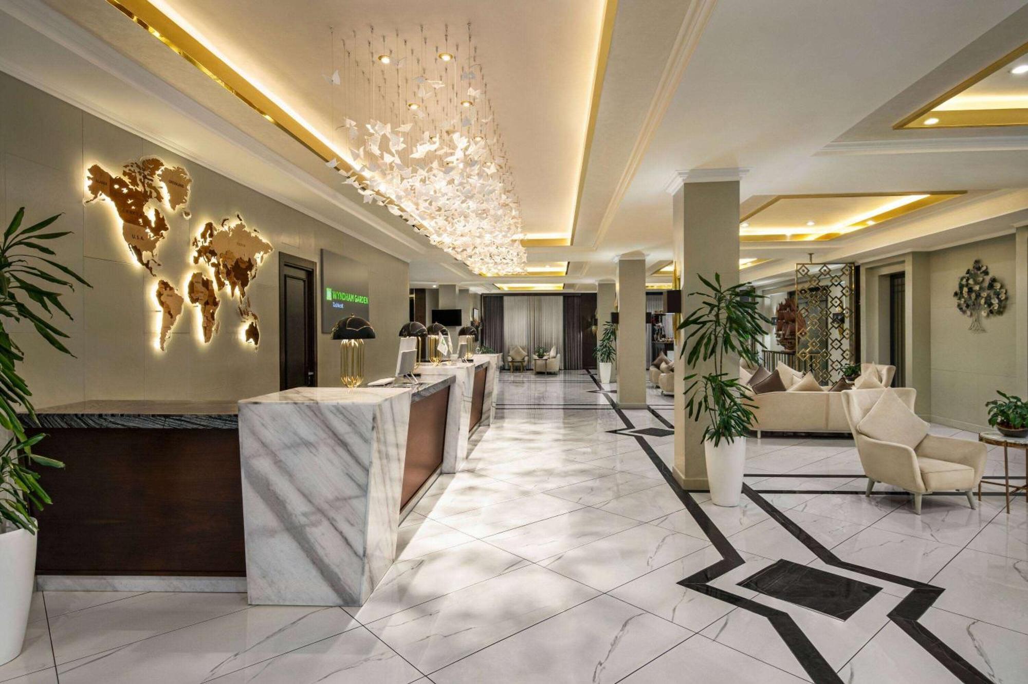 Готель Wyndham Garden Ташкент Екстер'єр фото